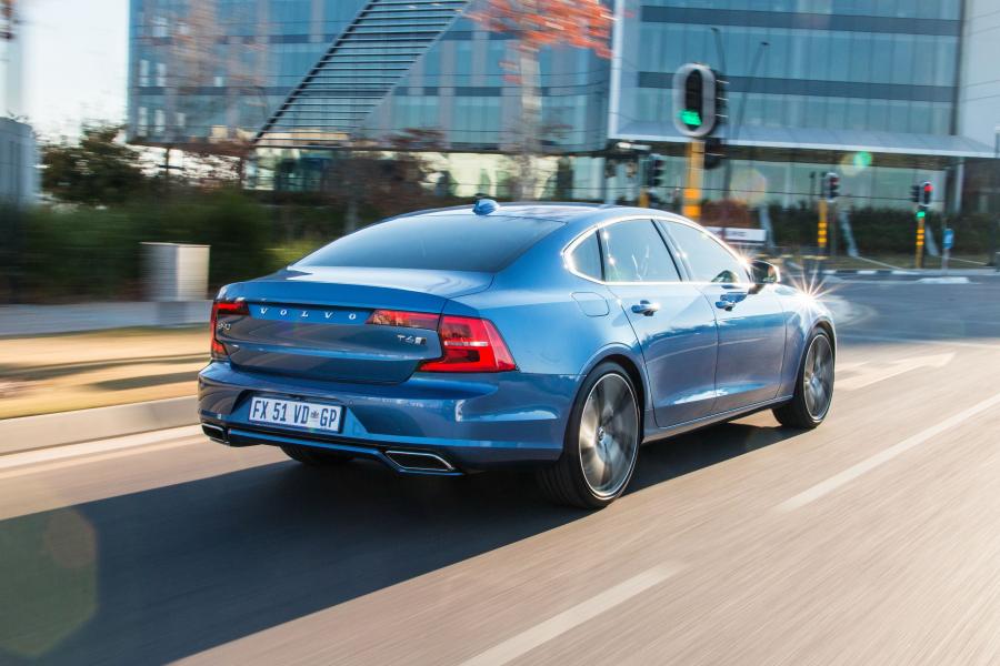  Volvo S90 T6 R-Design 2017 года  (ZA) (фото 18 из 20)